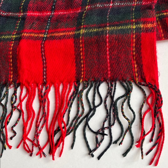 Red Plaid Scarf Fringe Oblong Shawl Wrap Wander Agio NWT - Picture 9 of 14